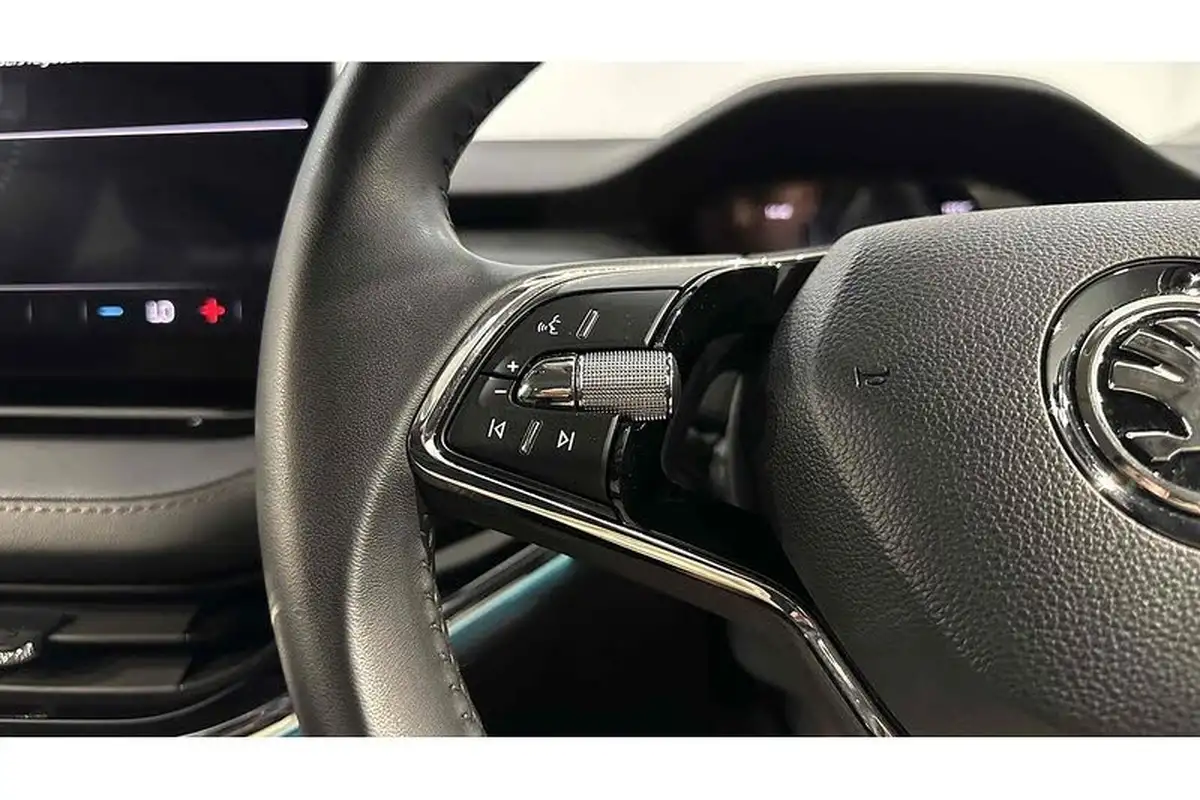 2021-skoda-enyaq-e-60-62-kwh-big-36