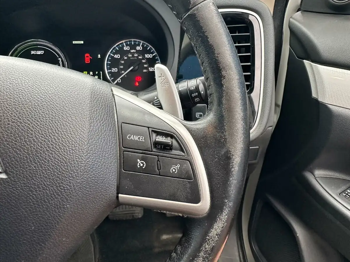 2015-mitsubishi-outlander-20-gx3h-5st-big-23