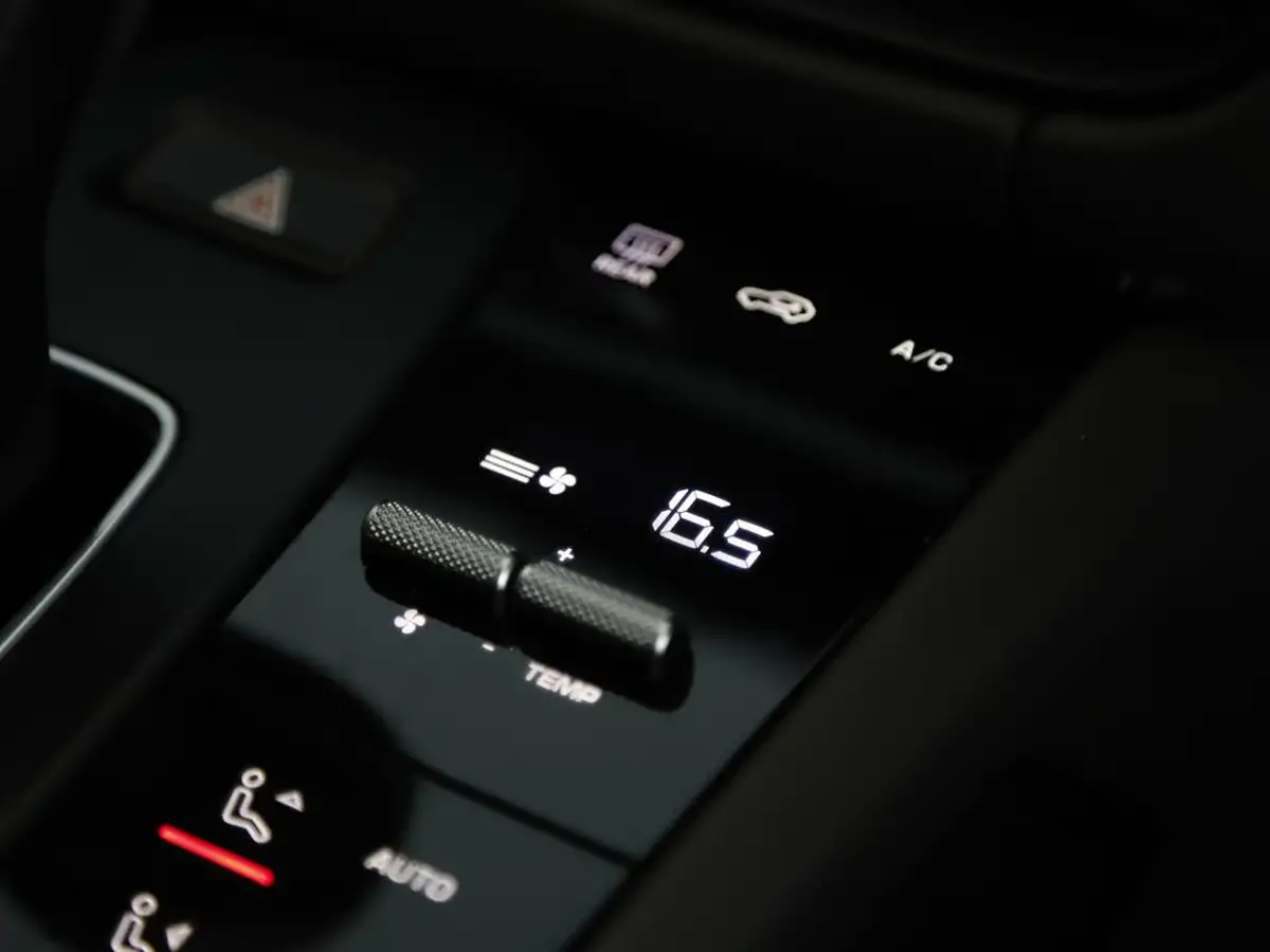 2022-porsche-macan-29-v6-gts-big-46