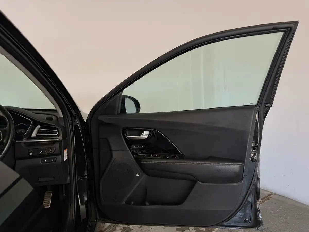 2022-kia-e-niro-ev-4-big-25