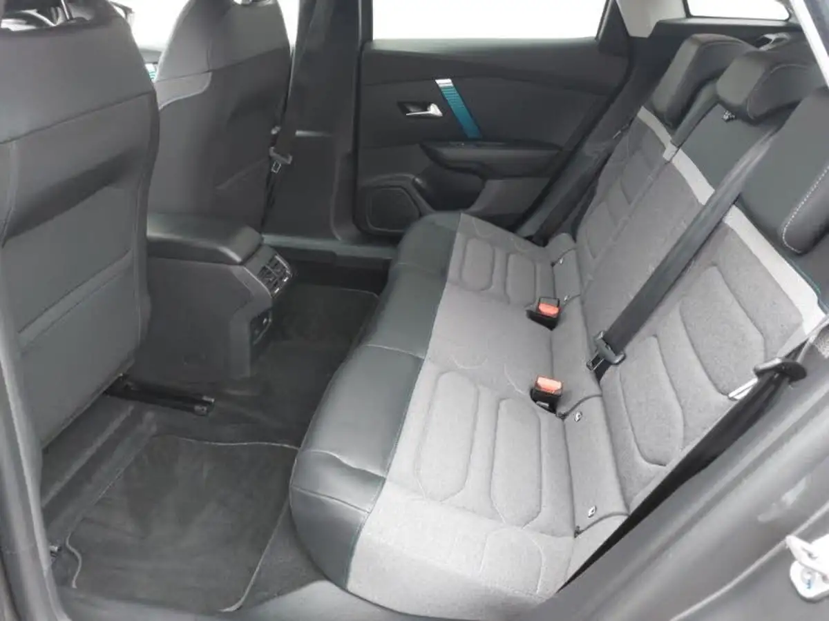 2022-citroen-c4-e-c-series-edition-big-5