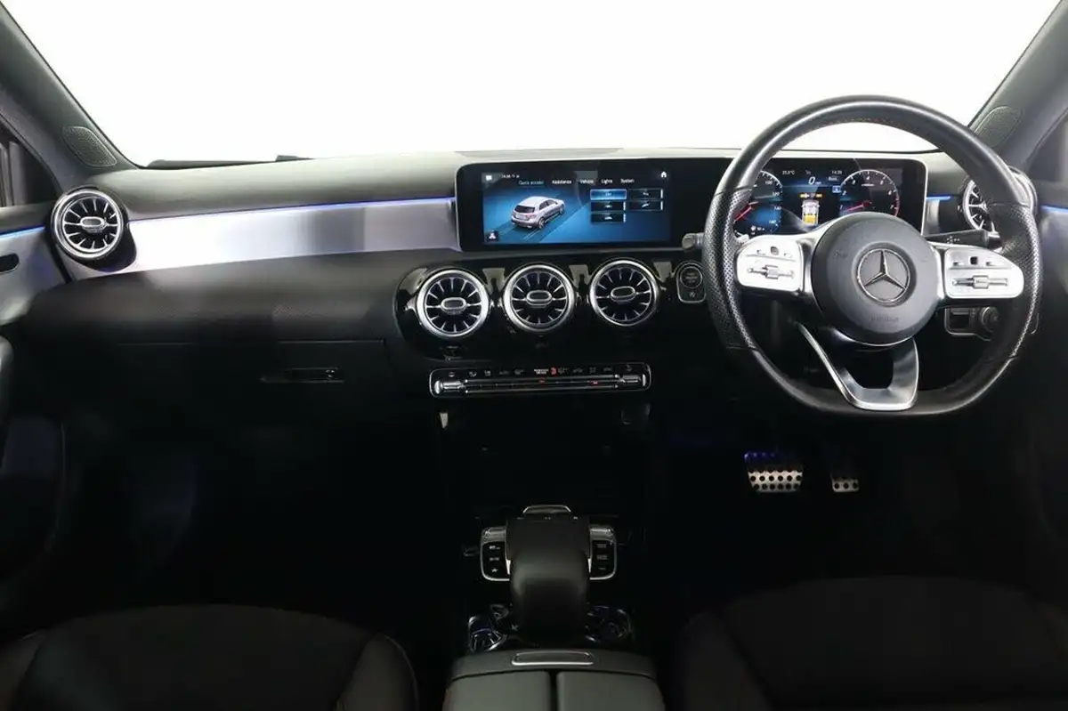 2019-mercedes-benz-a-class-20-a250-amg-line-premium-hatchback-5d-big-12