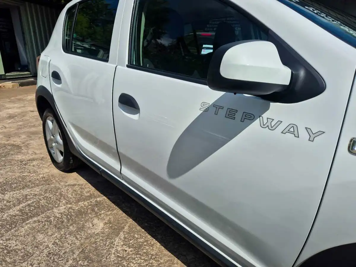 2015-dacia-sandero-stepway-15d-laureate-big-11