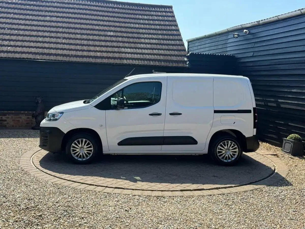 2020-citroen-berlingo-15bluehdi-650-enterprise-big-5