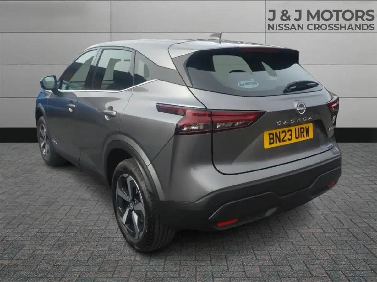 2023-nissan-qashqai-15-acenta-premium-big-4