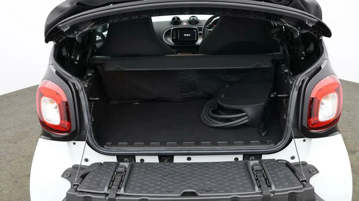 2020-smart-fortwo-eq-pulse-premium-cabriolet-big-16