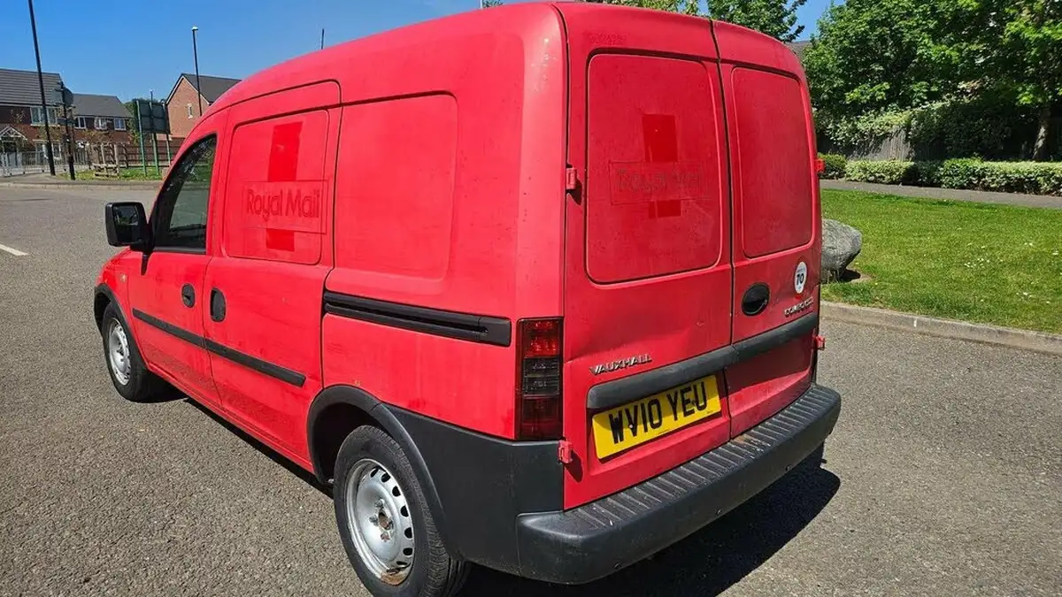 2010-vauxhall-combo-13td-1700-panel-big-4