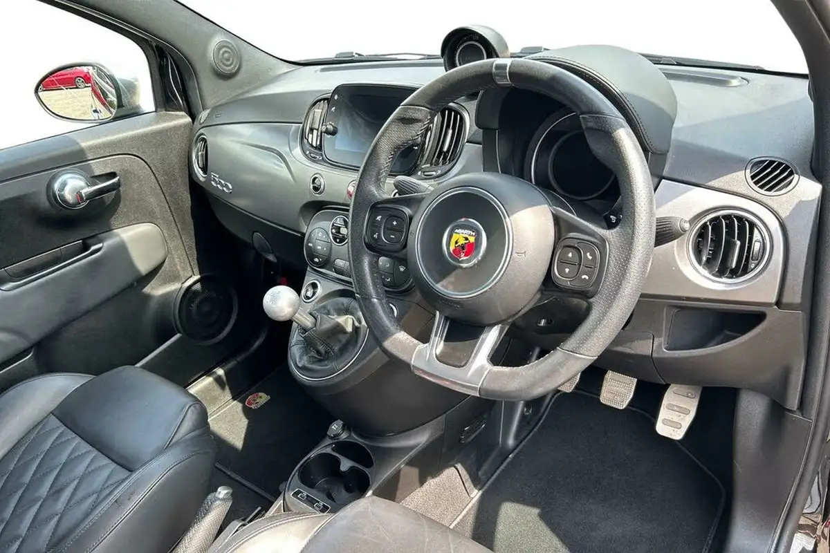 2022-abarth-595-14-tjet-turismo-big-5