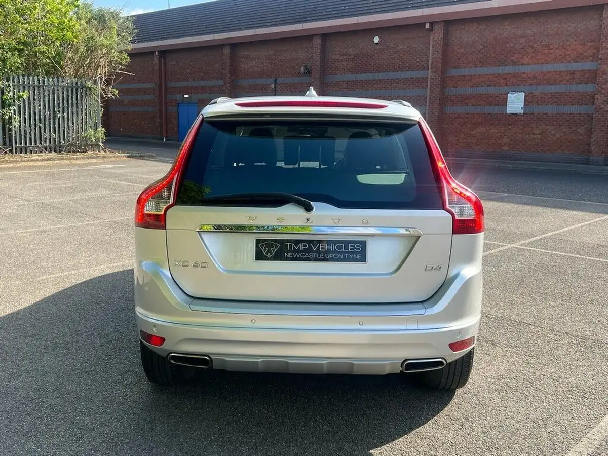 2017-volvo-xc60-20td-d4-se-big-4