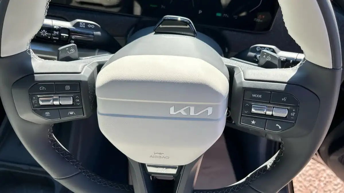 2025-kia-ev3-e-gt-line-s-big-22