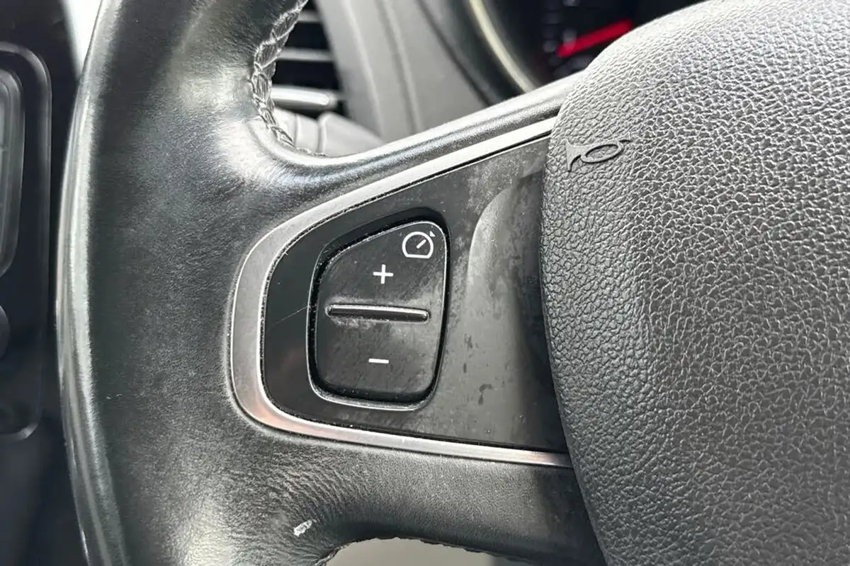 2019-renault-captur-15dci-gt-line-big-31