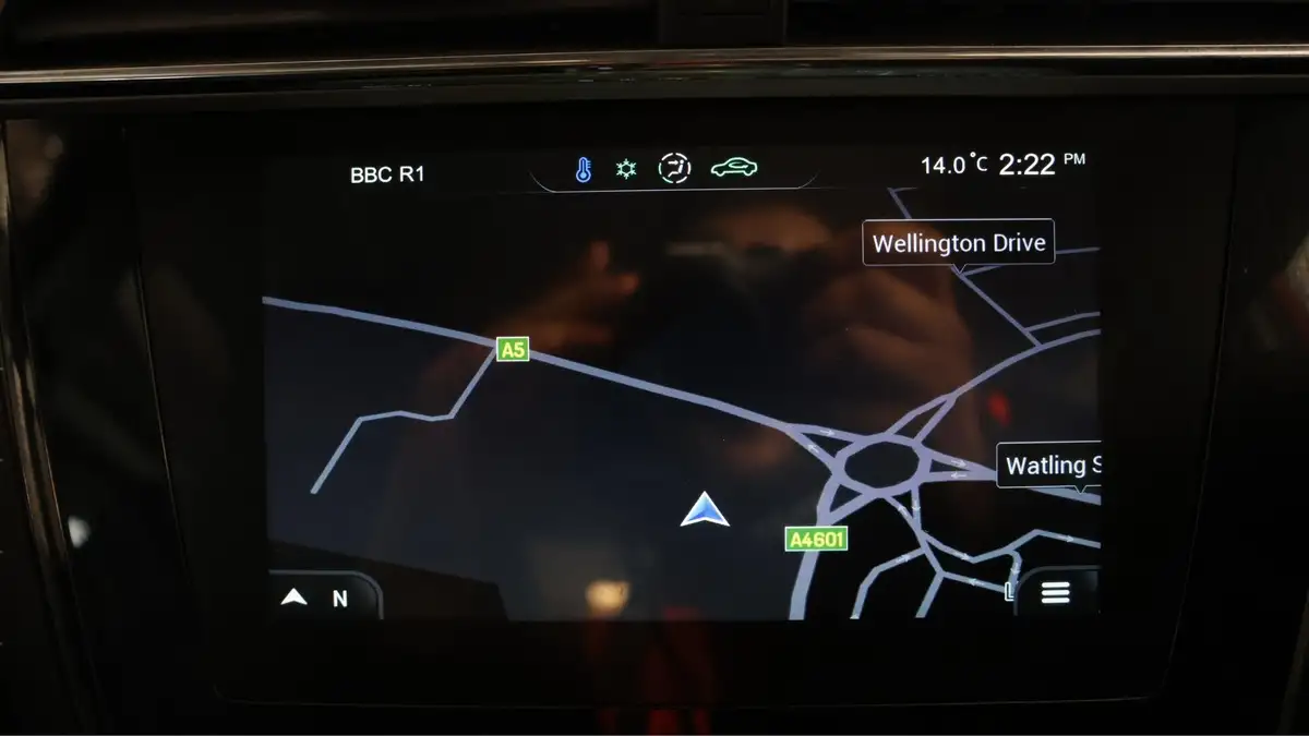 2020-mg-zs-suv-e-exclusive-ev-big-10