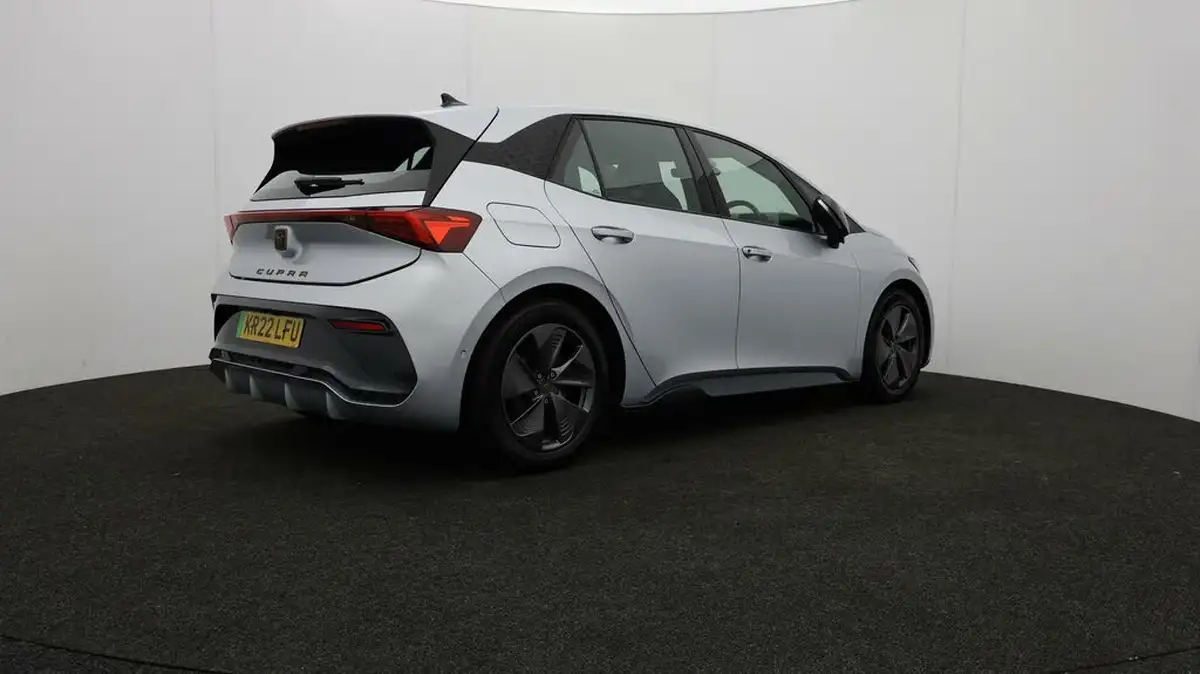 2022-cupra-born-e-v1-big-32