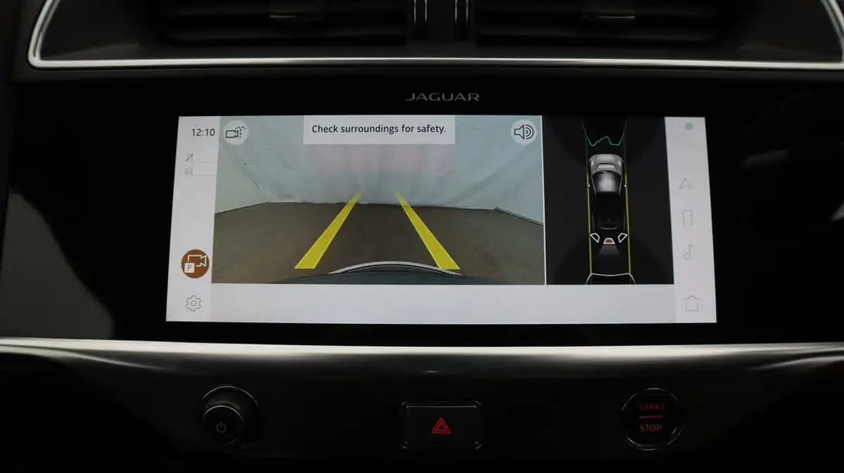 2021-jaguar-i-pace-ev400-black-big-25