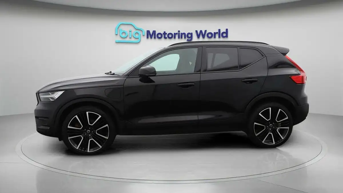 2021-volvo-xc40-15-t5-r-design-pro-262bhp-big-4