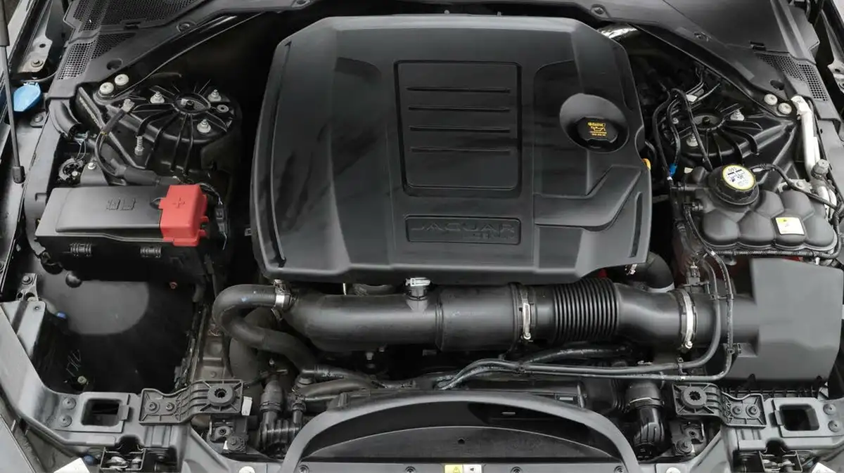 2019-jaguar-xe-20i-landmark-200ps-big-19