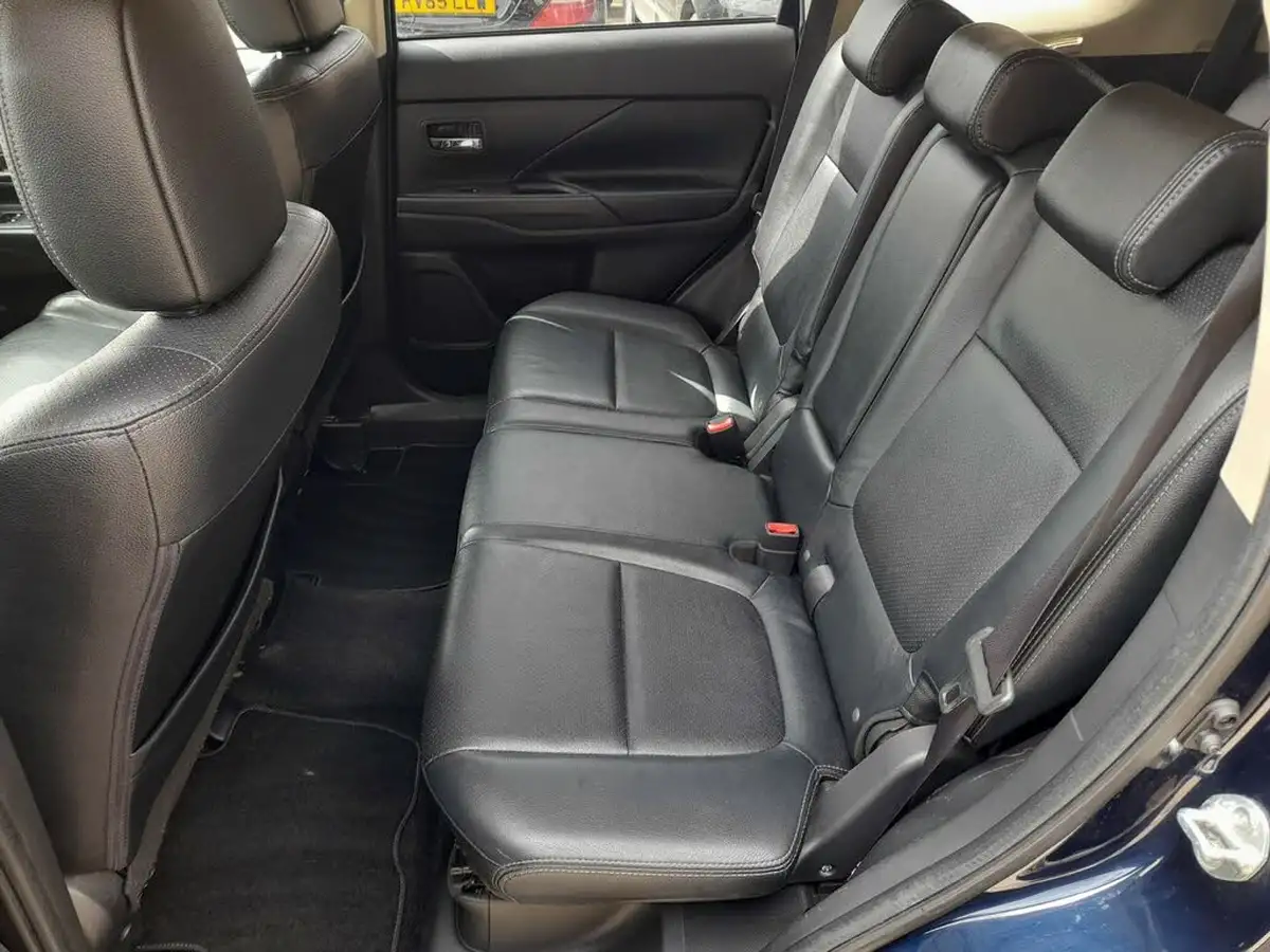 2015-mitsubishi-outlander-22di-d-gx4-auto-big-25
