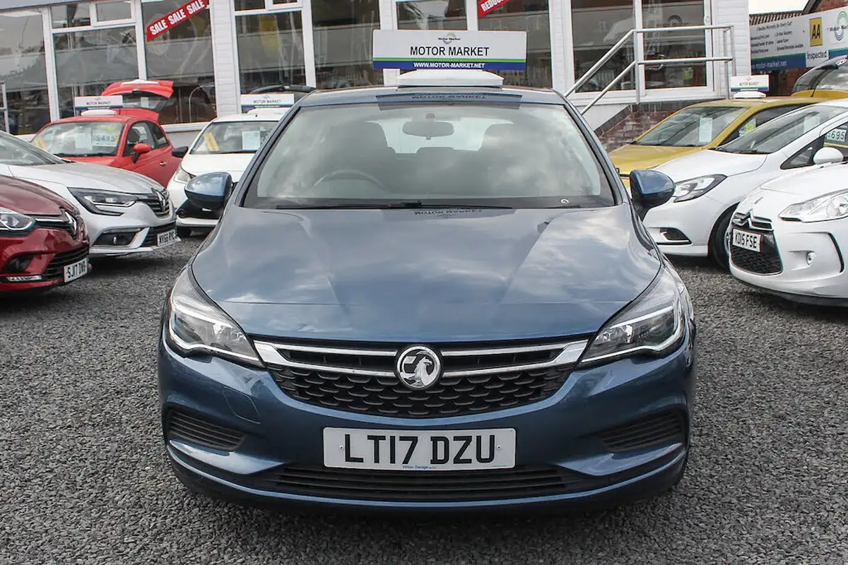 2017-vauxhall-astra-14i-16v-turbo-energy-big-1