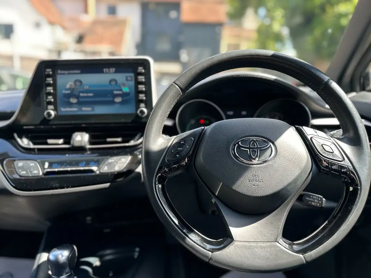 2022-toyota-c-hr-18-vvt-i-icon-big-24