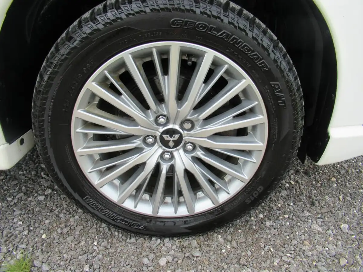 2019-mitsubishi-outlander-24-juro-phev-ss-big-9