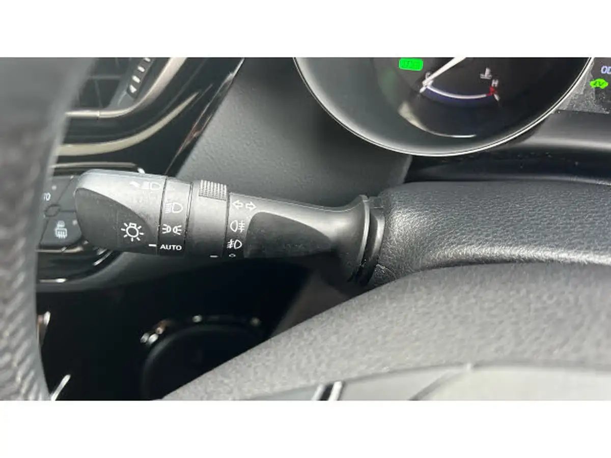 2020-toyota-c-hr-18-vvt-i-design-big-23