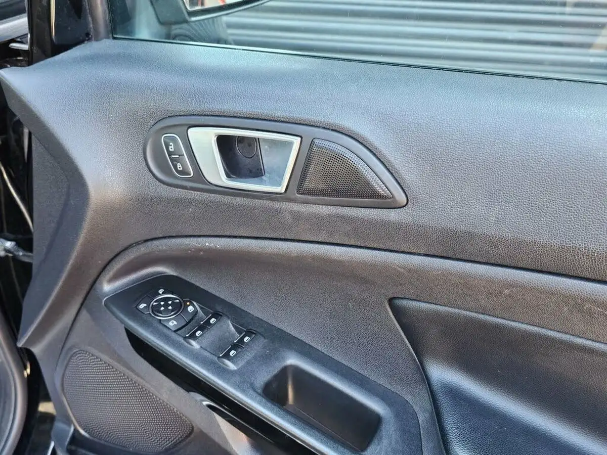 2018-ford-ecosport-10t-titanium-100ps-ss-big-14