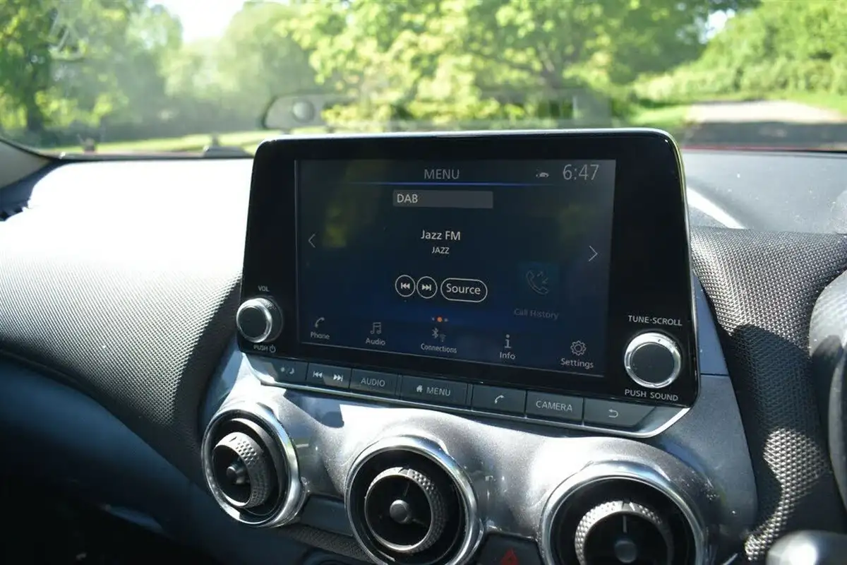 2022-nissan-juke-10-dig-t-acenta-big-20