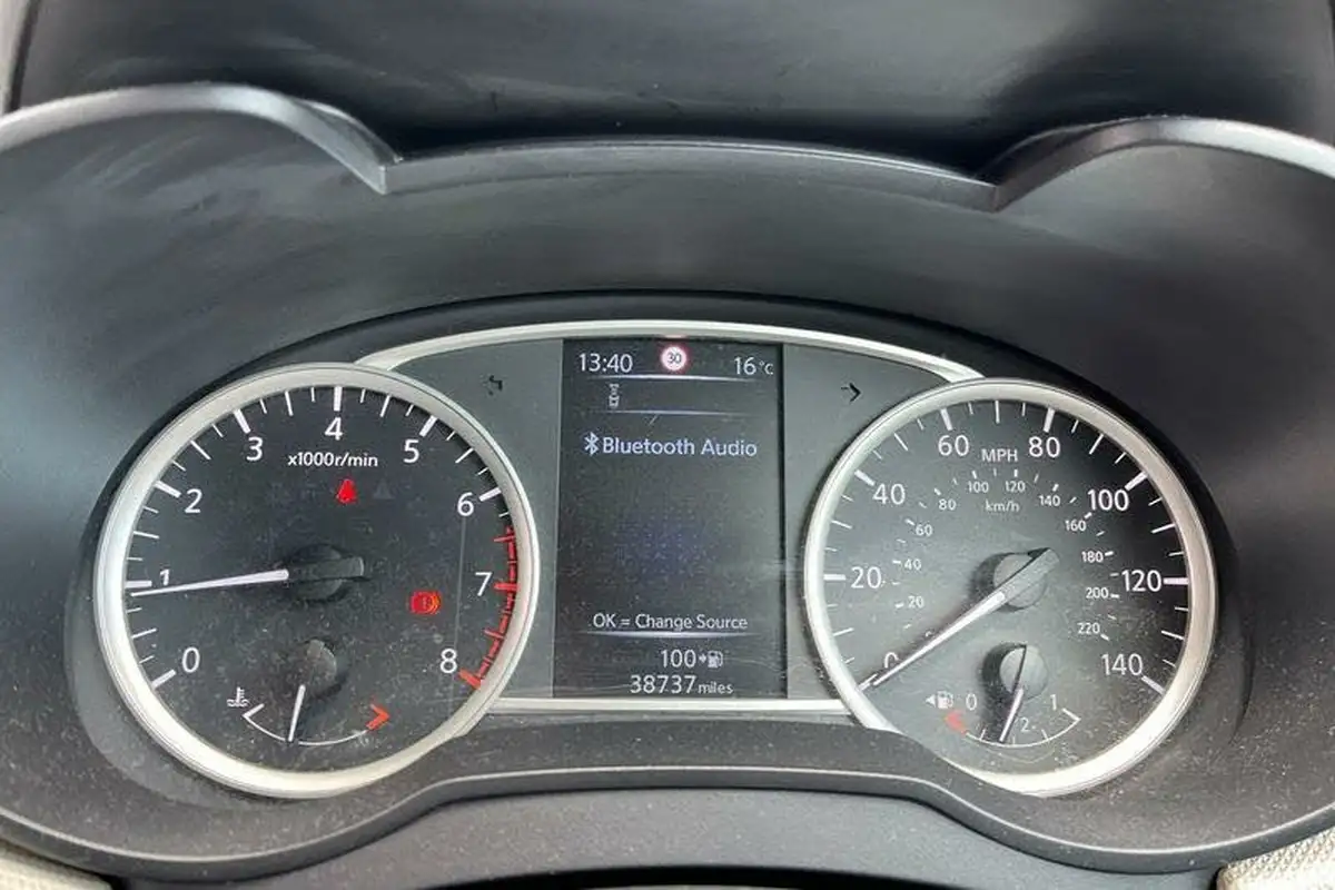 2017-nissan-micra-09-ig-t-n-connecta-big-12