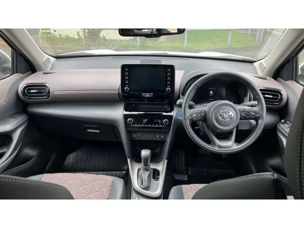 2024-toyota-yaris-cross-15-vvt-i-excel-awd-i-big-9