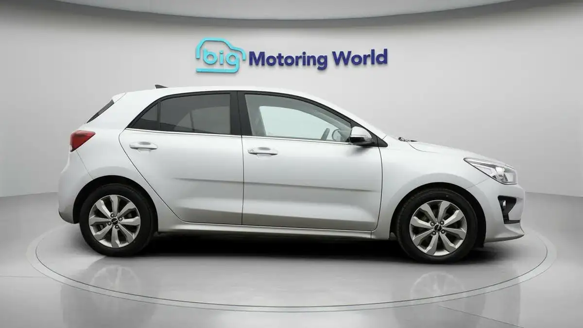 2022-kia-rio-10-t-gdi-3-big-7