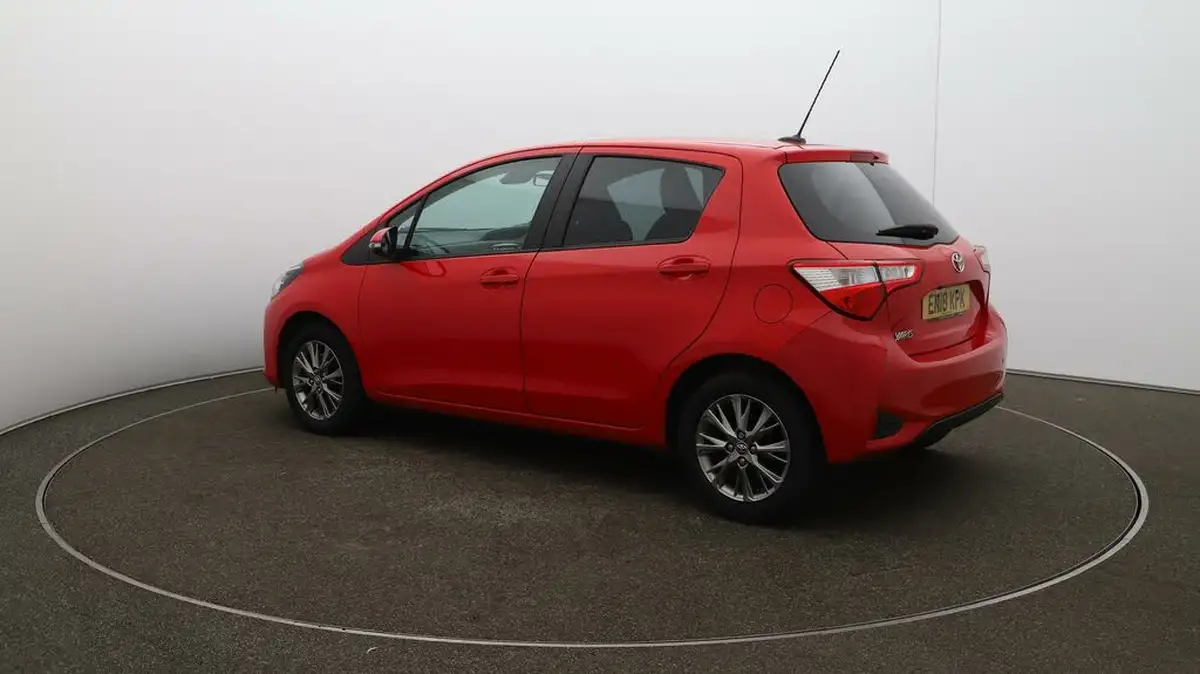 2018-toyota-yaris-15-vvt-i-icon-111bhp-1497cc-big-32