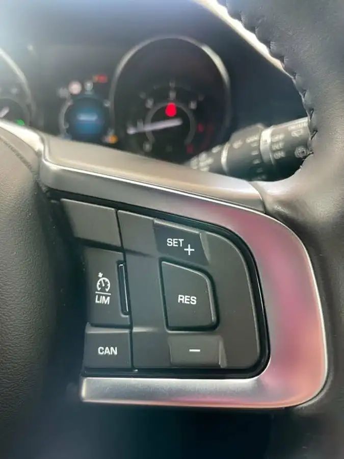 2019-jaguar-e-pace-20-i4d-r-dynamic-se-150ps-big-43