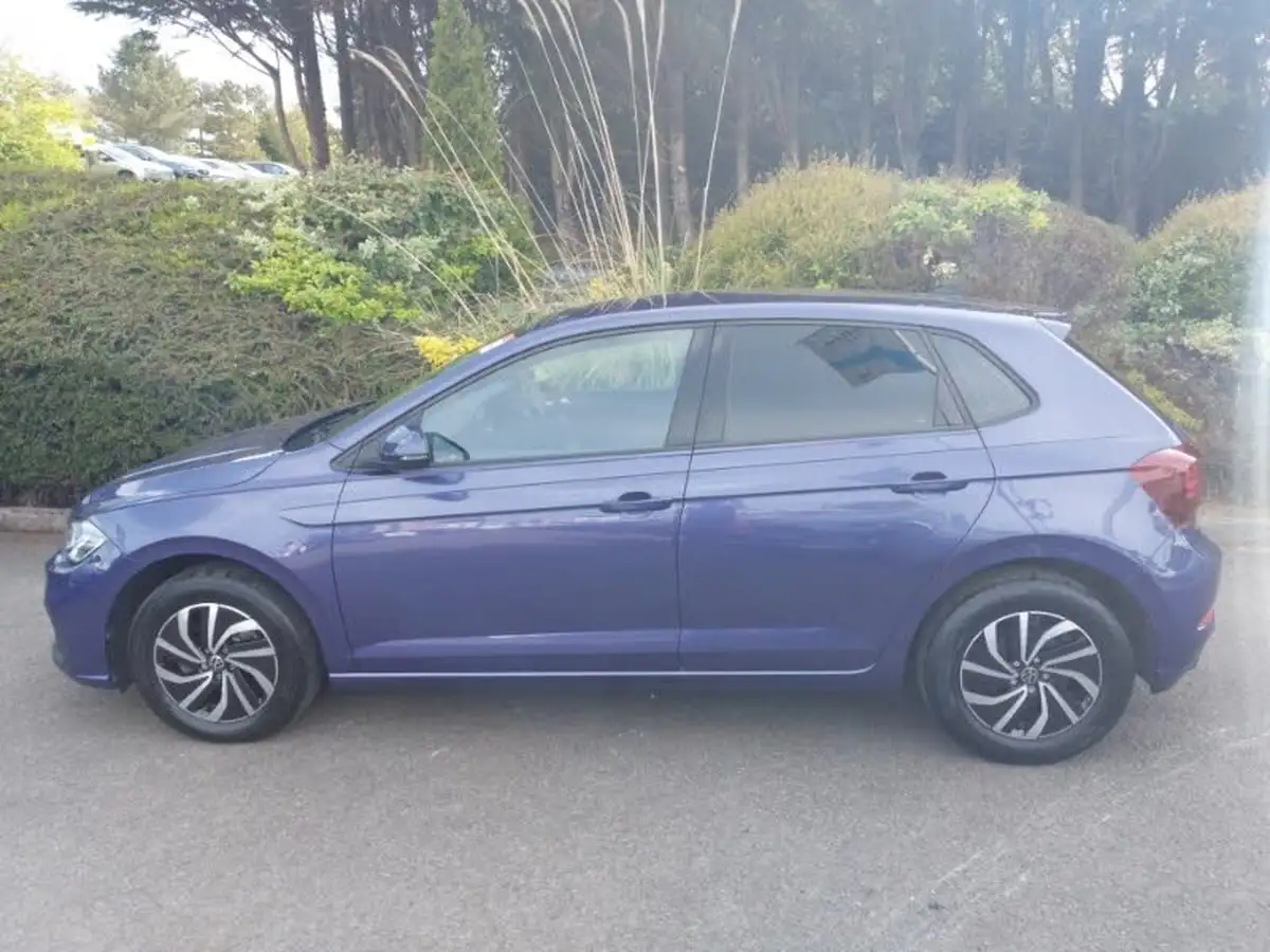2022-volkswagen-polo-10-tsi-life-big-3