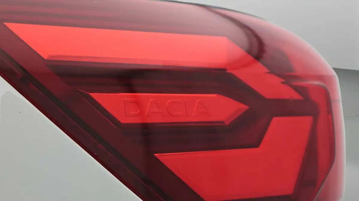 2022-dacia-sandero-10-sce-essential-big-20