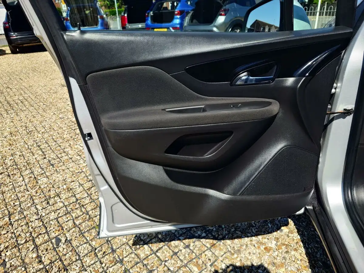 2016-vauxhall-mokka-x-16-active-big-15