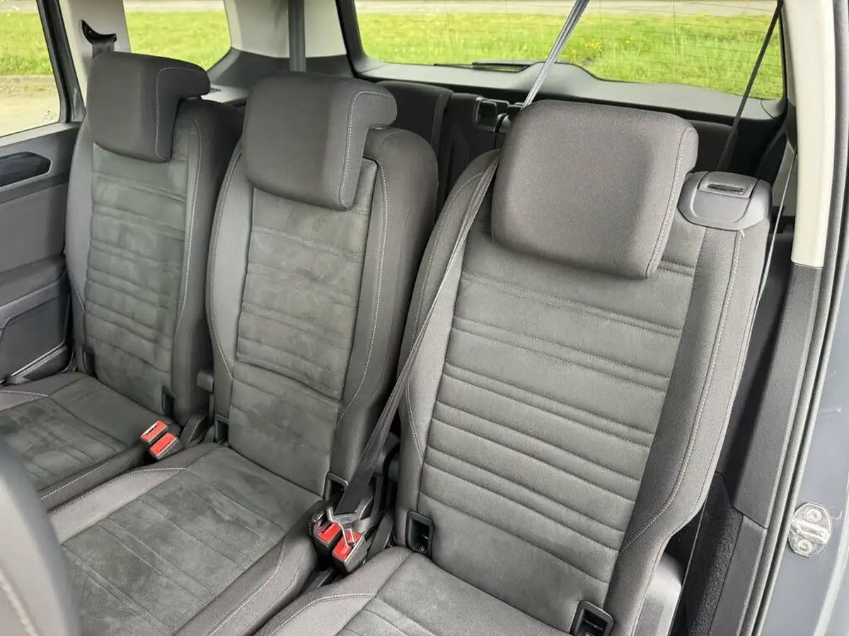 2021-volkswagen-touran-15-tsi-sel-dsg-big-31