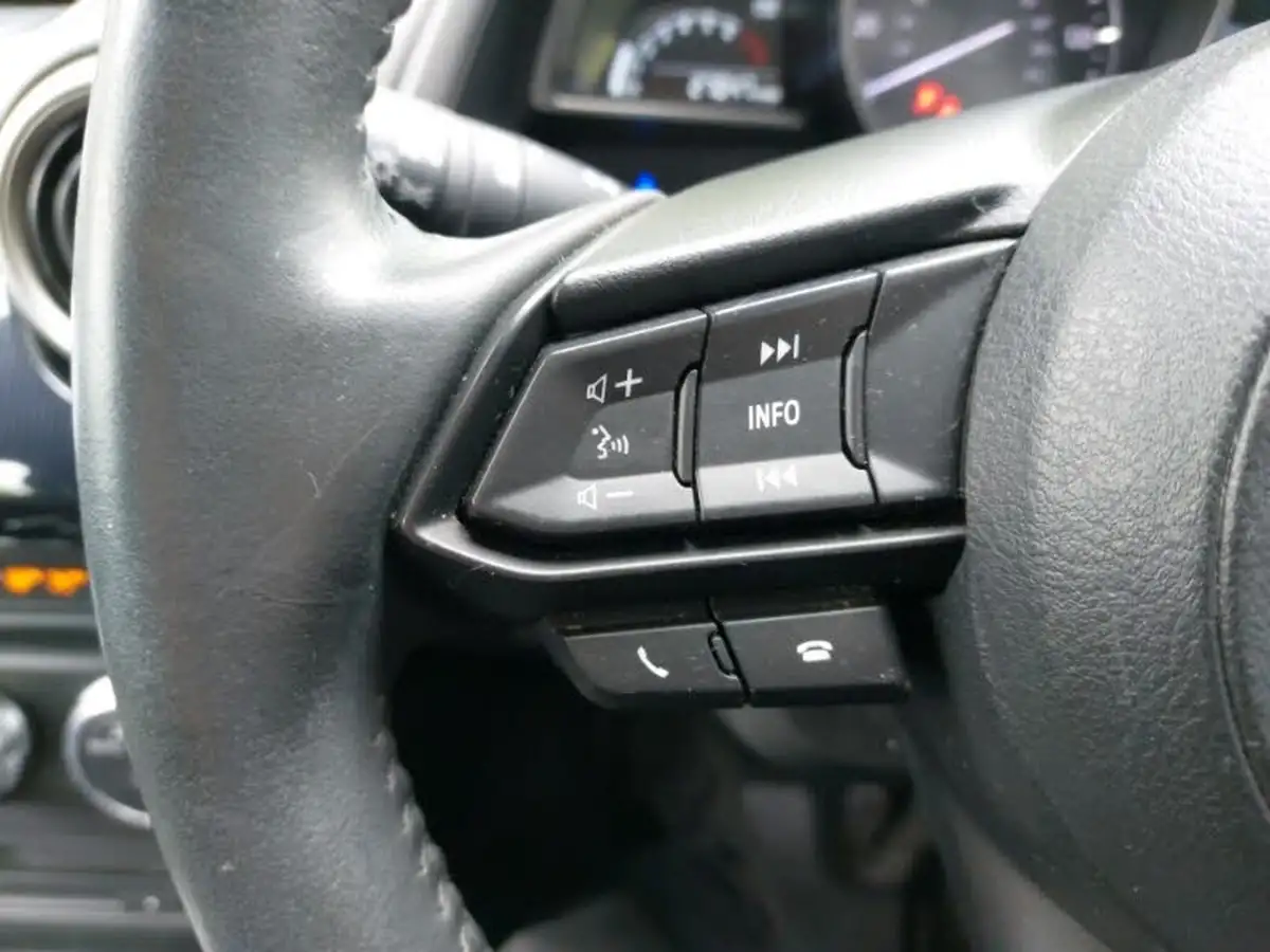 2020-mazda-mazda2-15-skyactiv-g-se-l-nav-big-13
