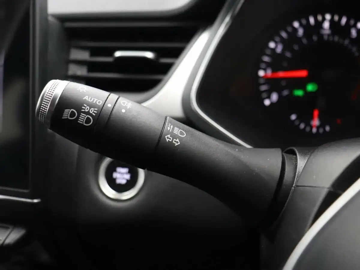 2021-renault-captur-10-tce-iconic-edition-big-38