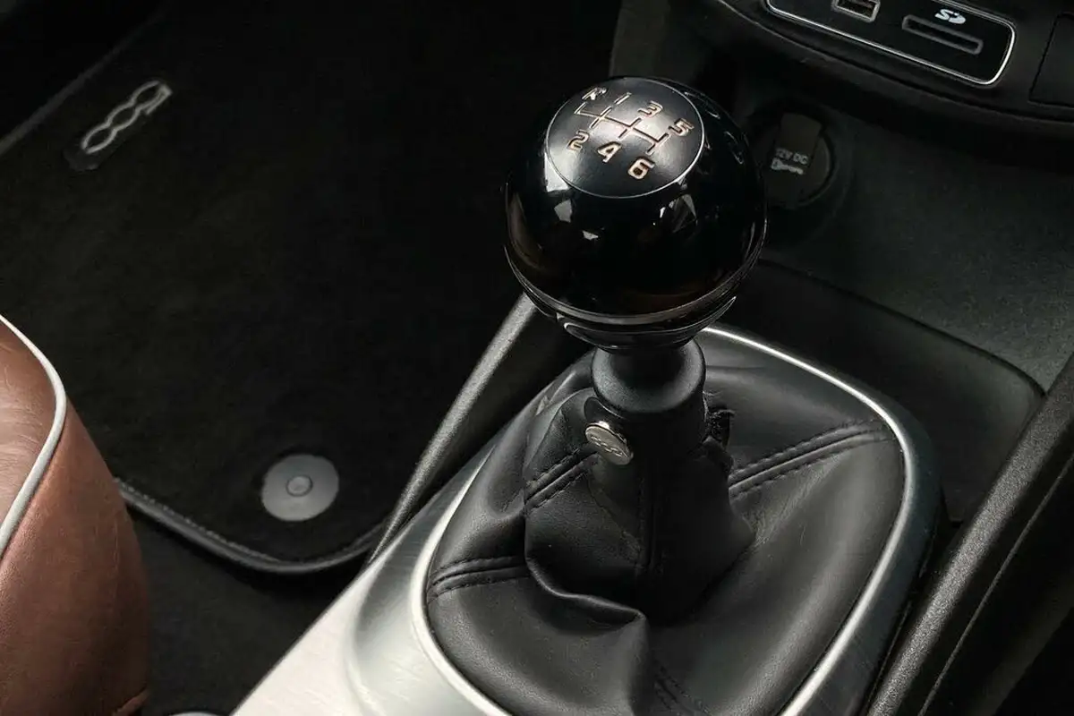 2016-fiat-500x-14-multiair-lounge-big-16