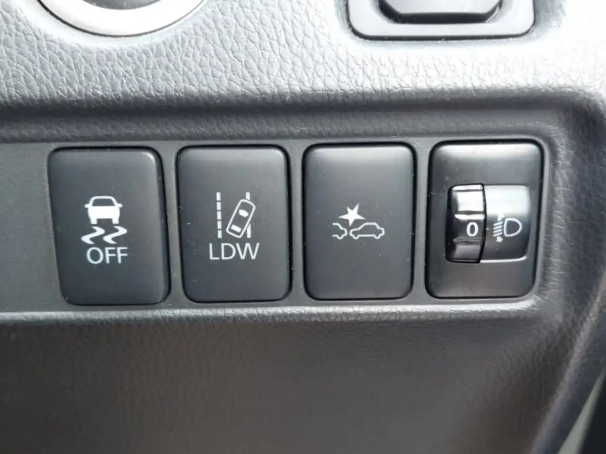 2021-mitsubishi-l200-22di-d-barbarian-x-big-12