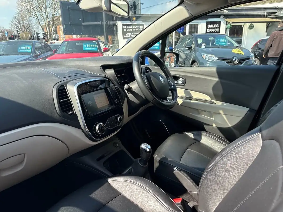 2018-renault-captur-09-tce-gt-line-big-12