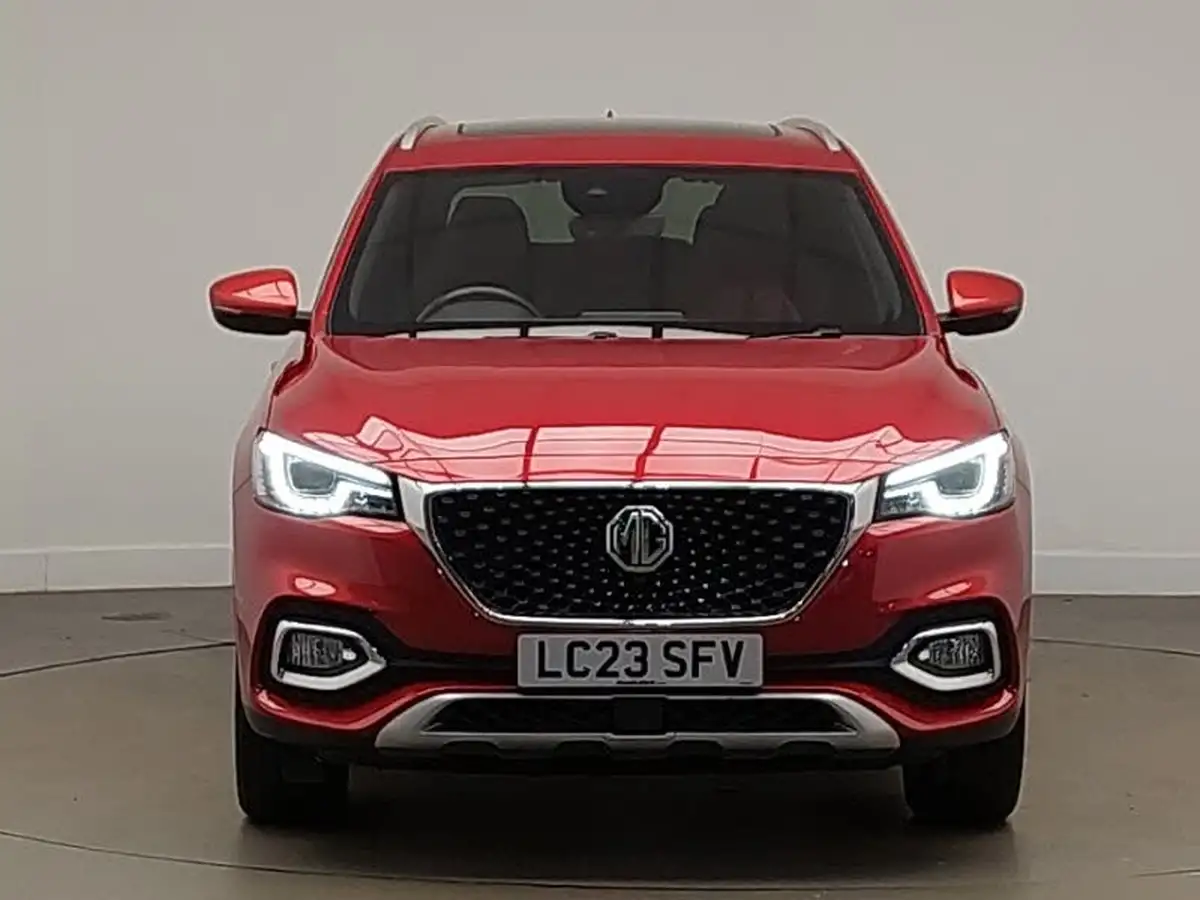 2023-mg-hs-15t-gdi-exclusive-162ps-dct-big-11