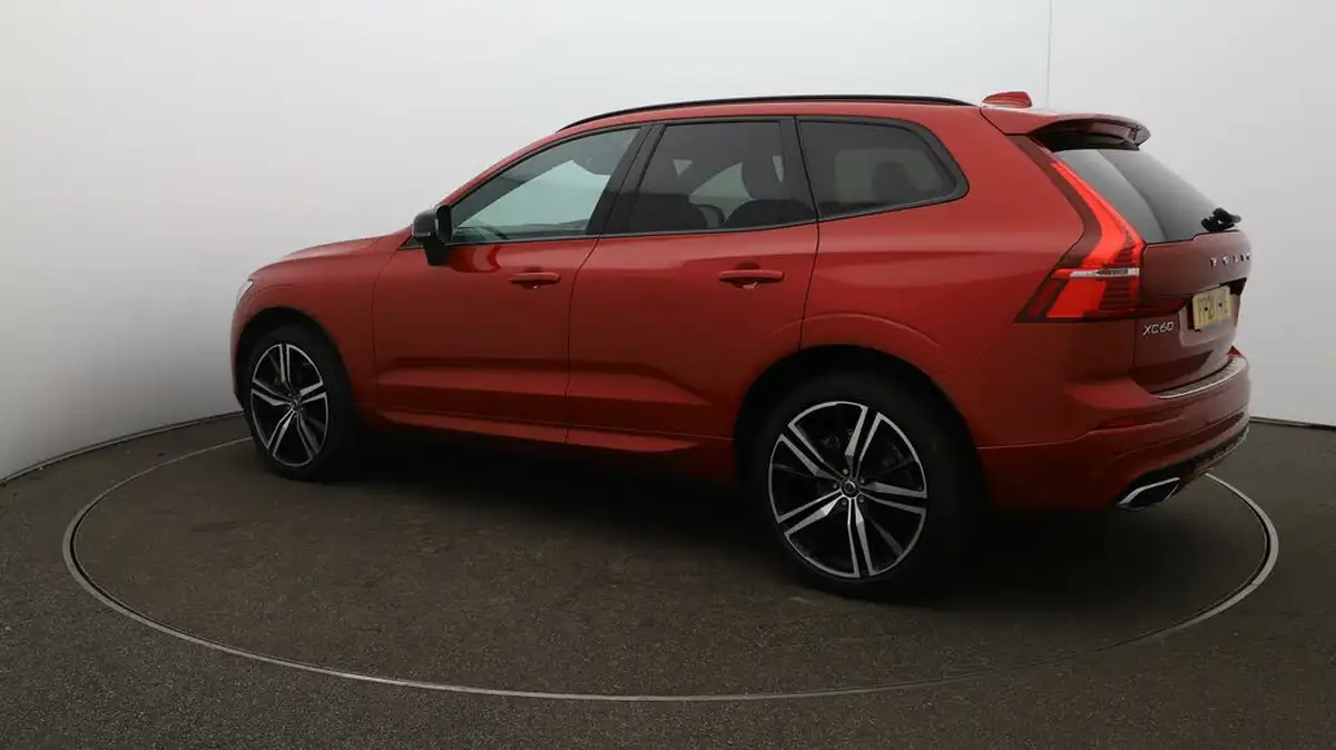 2021-volvo-xc60-20-b5-r-design-awd-big-34