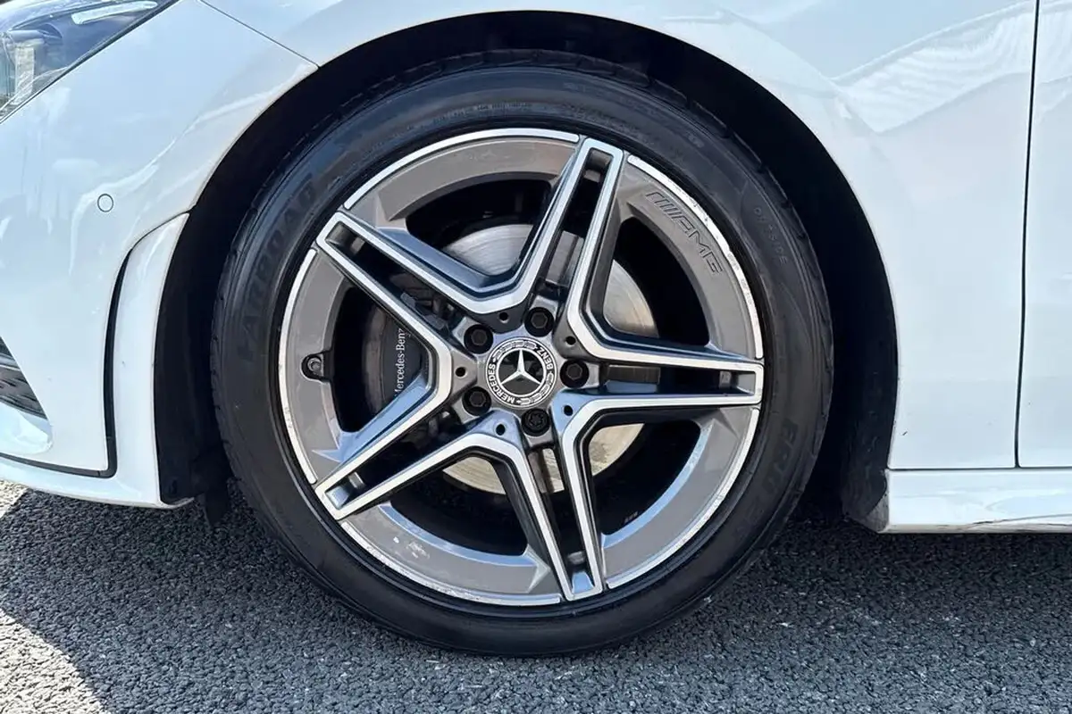 2021-mercedes-benz-cla-13-cla-180-amg-line-premium-plus-coupe-4d-big-12