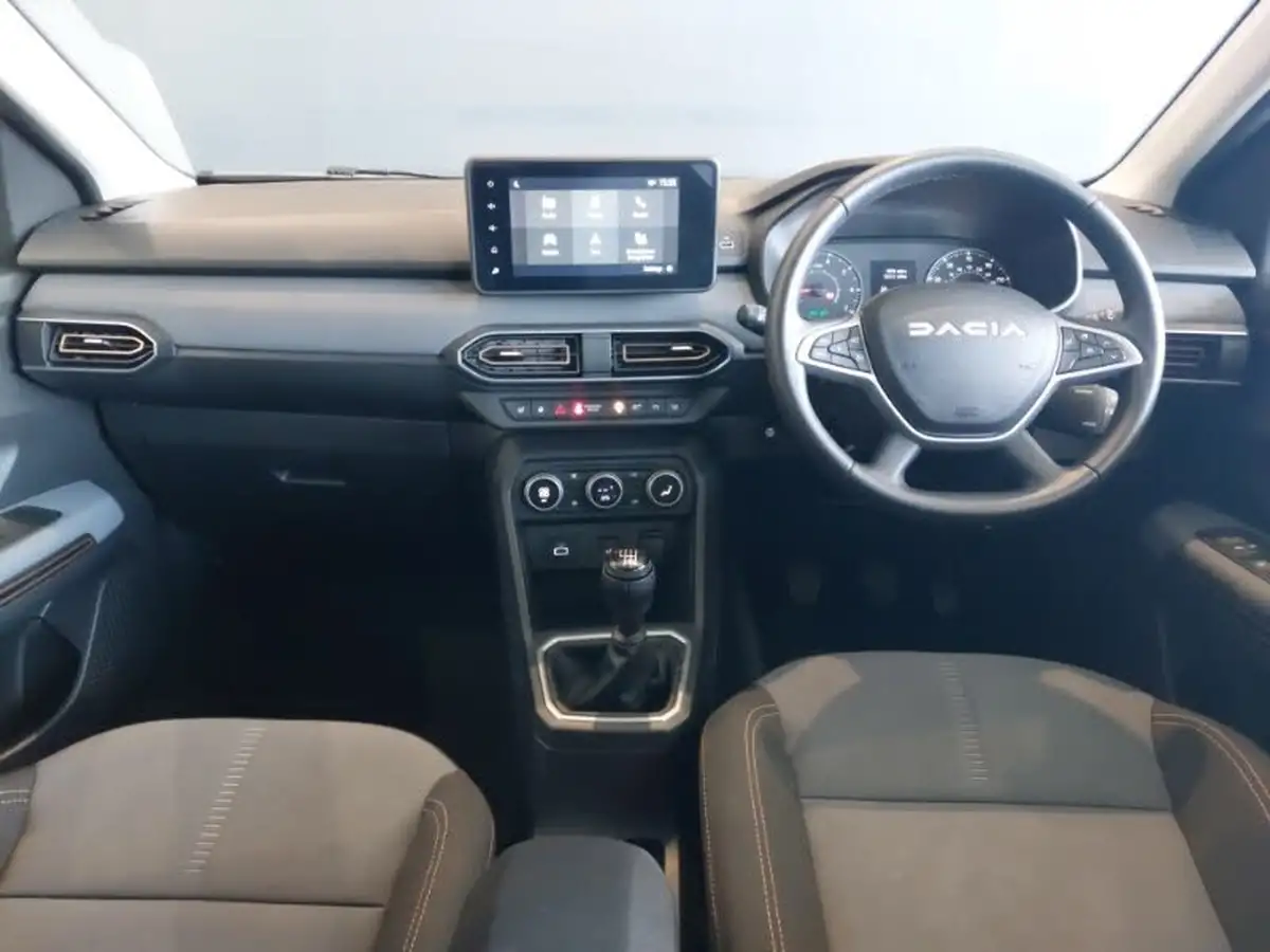 2024-dacia-sandero-stepway-10-tce-extreme-90bhp-big-2