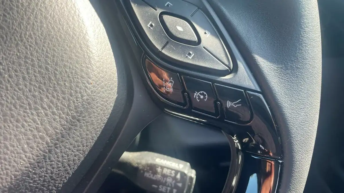 2023-toyota-c-hr-20-vvt-i-design-big-23