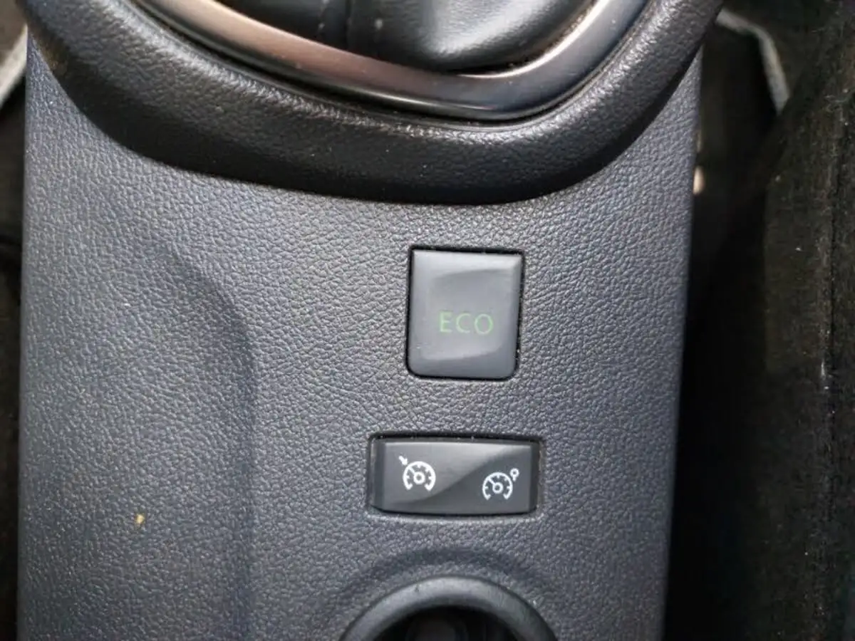 2019-renault-captur-09-tce-gt-line-big-17