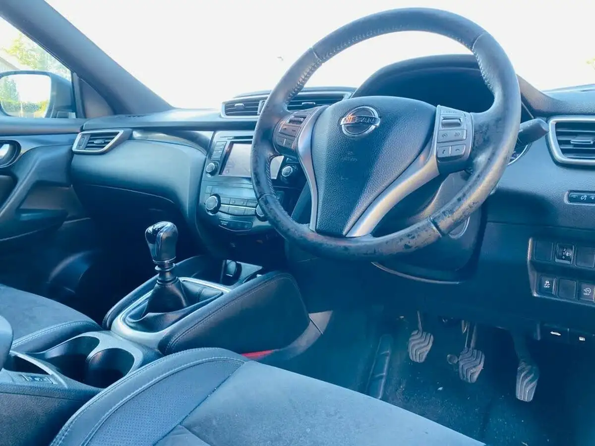 2017-nissan-qashqai-12-dig-t-n-vision-18in-big-7