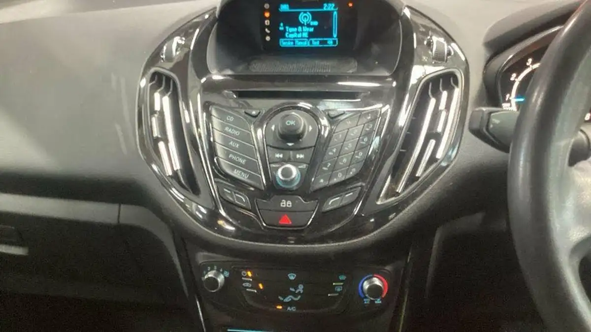 2014-ford-b-max-16-zetec-big-13