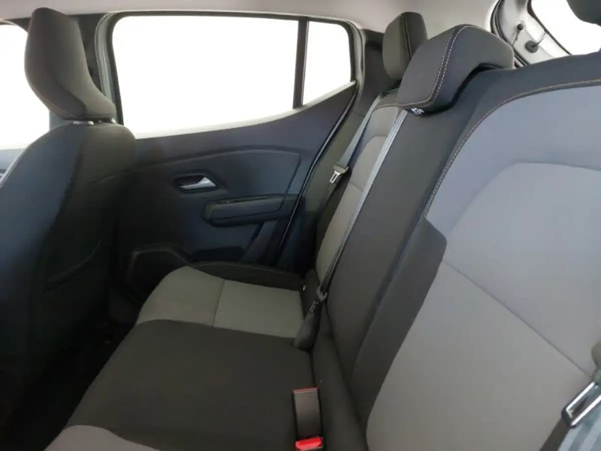 2024-dacia-sandero-stepway-10-tce-extreme-90bhp-big-5